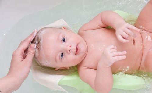 宝宝洗头发视频,温馨亲子时光回顾